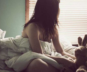TP.HCM: Bé gái 14 tuổi bị cha dượng hiếp dâm nhiều lần