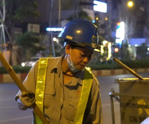 Video: Trải lòng của công nhân môi trường: Đau đáu nỗi sợ 'xe điên'