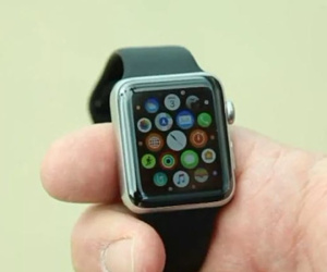 Apple Watch rơi xuống biển nửa năm vẫn chạy tốt