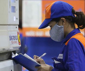 Bộ Công Thương muốn đóng dấu mật thông tin giá điện, xăng dầu