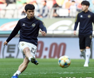 Công Phượng làm dự bị... hạng sang ở vòng 9 K-League