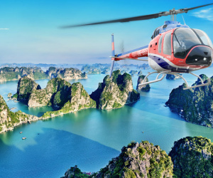 Hơn 2 triệu đồng cho 12 phút ngắm vịnh Hạ Long bằng trực thăng