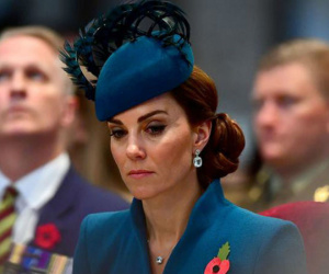 Cú sốc mới của Hoàng gia Anh: Công nương Kate rơi nước mắt vì bị em dâu Meghan cấm tiếp xúc với em bé Sussex
