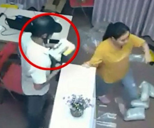 Clip: Đạo chích dùng 'ảo thuật' trộm iPhone ngay trước mặt nữ nhân viên