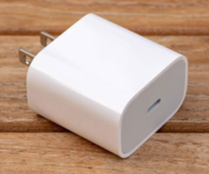 iPhone mới có thể kèm sạc USB-C 18W và cáp chuyển Lightning