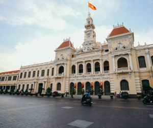 Sài Gòn bình yên lạ thường, đường phố vắng bóng phương tiện trong những ngày nghỉ lễ 30/4 - 1/5