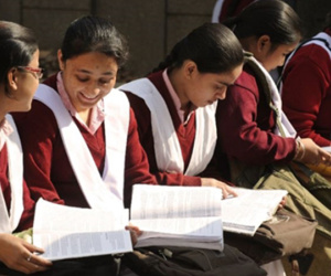 19 học sinh trung học Ấn Độ tự tử vì kết quả thi