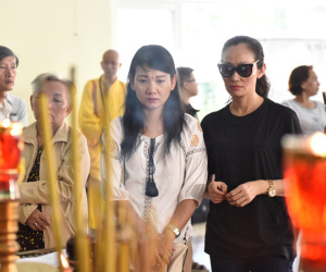 Mỹ Uyên, Ốc Thanh Vân và nhiều nghệ sĩ đau buồn khi tới viếng Lê Bình