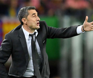 HLV Valverde nhắc lại trận thua Roma để cảnh tỉnh Barca