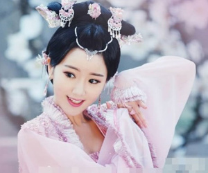 Số phận đầy xót xa của mỹ nhân 'Cẩm Tú Vị Ương' Mao Hiểu Đồng: Từng bị bố vứt vào thùng rác, nhiều năm sau bố quay lại đòi tiền