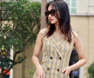 Váy kẻ plaid - Xu hướng cho nàng công sở sành điệu vào hè