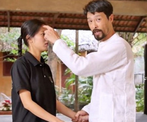 Video: Johnny Trí Nguyễn hướng dẫn cách phụ nữ tự vệ khi bị sàm sỡ