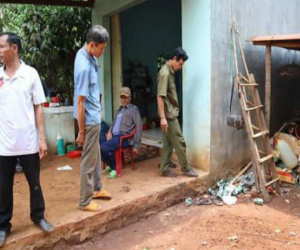 Nghi vợ ngoại tình, người đàn ông giết tình địch rồi treo cổ tự vẫn