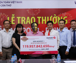 Khách hàng trúng Jackpot 1 của Vietlott đóng góp hơn 11 tỷ đồng cho ngân sách tỉnh Cà Mau