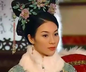 Trương Khả Di: Ngôi sao 'xấu tính' của TVB, lận đận từ tình duyên đến sự nghiệp và cuộc sống cô độc vui vẻ ở tuổi 50 đáng ngưỡng mộ