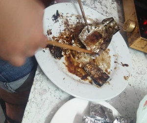 Khi đàn ông vào bếp: Thèm thịt nướng mà không có chỗ mua, tới khi chồng mang thịt nước ra thì vợ trẻ lại 'hết hồn' vì...