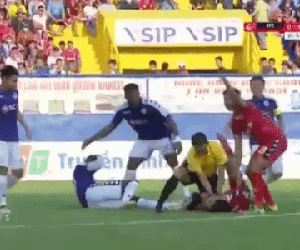 Một buổi chiều kinh hoàng của V.League và những người hùng xứng đáng được ngợi khen