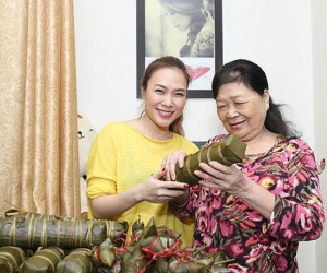 Bất ngờ về mẹ ruột Mỹ Tâm: Được coi là hoa khôi 1 huyện, dạy con 'thành đạt phải khiêm nhường'
