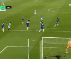 Đội trưởng toàn năng Kompany đã toả sáng trong giờ khắc quan trọng của Man City như thế nào?