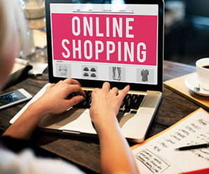 Công an mua bán online trong giờ làm việc có thể bị kỷ luật