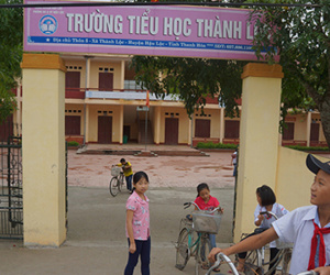 Giáo viên tiếng Anh lên lớp nhưng không giảng bài