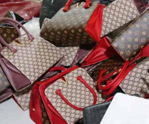 Video: Tậu xe hơi, nhà lầu nhờ sản xuất túi Hermès, Gucci giả