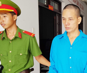 'Yêu râu xanh' hiếp dâm bé gái cùng xóm lĩnh 17 năm tù