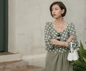 Cá là bạn không chỉ học được cách mix đồ mà còn tiện học được cả cách pose dáng ảo diệu từ street style Châu Á