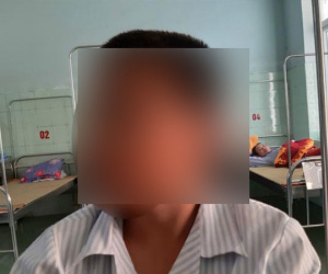 Cô giáo tát học sinh lớp 2 tím thái dương trong giờ kiểm tra học kỳ