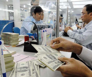 ‘Giải mã’ đồng đôla Mỹ đột ngột nổi sóng lớn