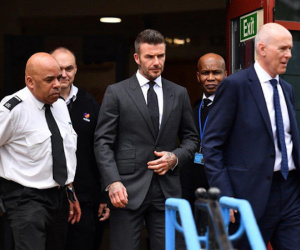 Beckham bị treo bằng nửa năm vì dùng điện thoại khi lái xe