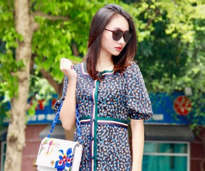 Mới đầu hè, chị em công sở đã đua nhau săn váy liền sale khủng