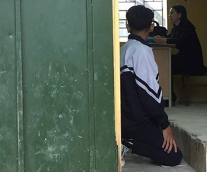Đình chỉ cô giáo Hà Nội bắt học sinh quỳ trước lớp
