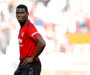 CĐV la ó, yêu cầu HLV Solskjaer bán Pogba ngay lập tức