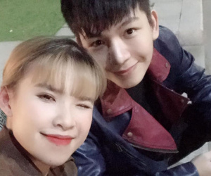 Khởi My vén áo khoe cơ bụng nhưng fan chỉ chăm chăm hối thần tượng mau có em bé