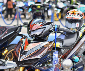 Dàn xe độ khủng hàng trăm triệu đồng quy tụ tại Sài Gòn