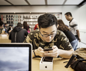 iPhone nằm trong 'danh sách đen' hàng Trung Quốc bị Mỹ đánh thuế nặng