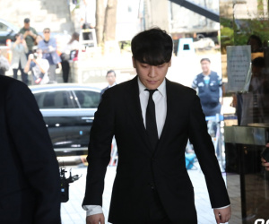 Seungri cuối cùng đã có mặt tại tòa để chờ lệnh bắt: Vẫn bình tĩnh dù cảnh sát xác nhận giữ bằng chứng mua dâm