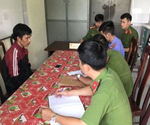 Cho bạn mượn tiền còn bị trói, nhét giẻ vào miệng và chém suýt chết