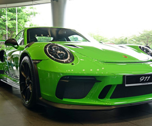 Porsche 911 GT3 RS màu độc giá 16 tỷ xuất hiện tại Sài Gòn