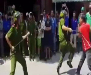 Nam thanh niên ngáo đá đánh, chém trung úy công an