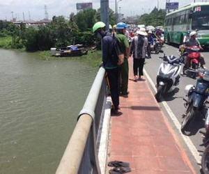 Người phụ nữ nhảy cầu sau khi bị nhóm cho vay nặng lãi đe dọa