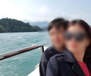 Con gái tố bố 60 tuổi ngoại tình với bồ trẻ khi mẹ ốm liệt giường, nghe xong đầu đuôi nhiều người lại mắng ngược cô ấy