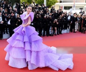 Thảm đỏ Cannes ngày 3: HLV The Face Thái Lan bất ngờ 'vùng lên' chặt chém Bella Hadid cùng dàn mỹ nhân váy xẻ