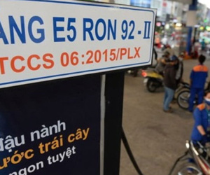 Xăng E5 ế nặng: Dân chê, Bộ muốn 'giải cứu'