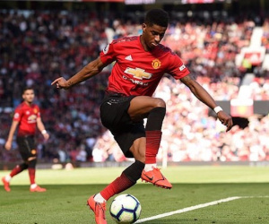 Học đòi De Gea, Rashford hoãn kí hợp đồng với Man United