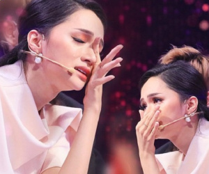 Người ấy là ai?: Hương Giang khóc nức nở vì chàng trai sinh năm 2000 từ Mỹ về, đến mức phải dừng nhận xét giữa chừng