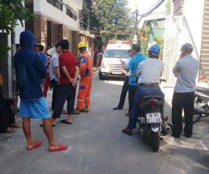 Người dân kể lại giây phút ám ảnh phát hiện người chồng cứa cổ vợ rồi đâm dao vào bụng tự sát ở Hà Tĩnh