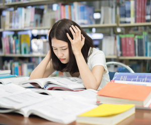 Vùi đầu vào công việc, giới trẻ Hong Kong thấy tội lỗi khi nghỉ ngơi