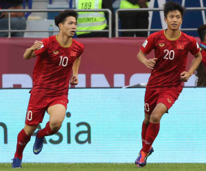Hé lộ ngày Công Phượng về Việt Nam chuẩn bị cho King's Cup